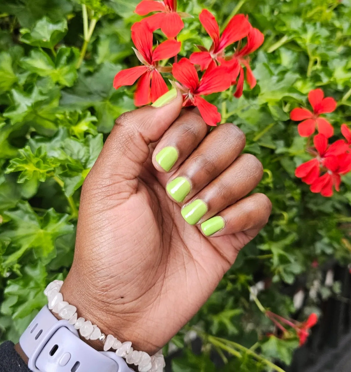 MAIL MY NAILS I'm taking the Limelight Nail Polish